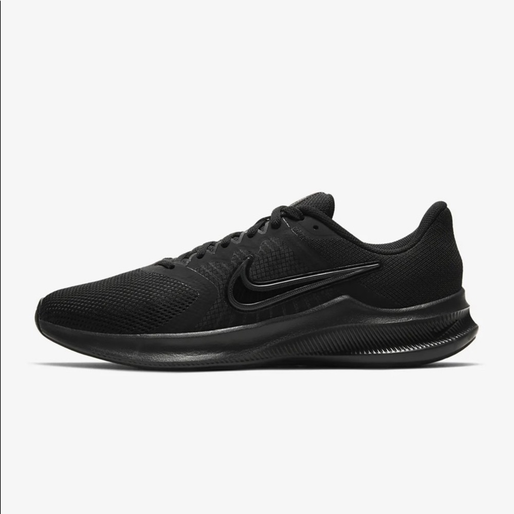 Men’s Black Nike Downshifter 11 Running Shoe 10.5